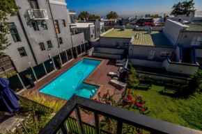Stylish 3-Bedroom Retreat in Cape Town Your Ideal Vacation Getaway